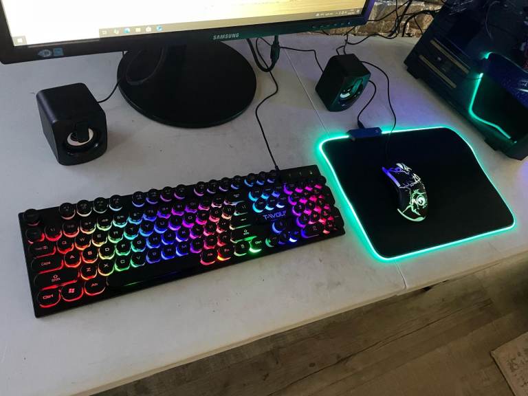 FULL Gaming Setup i7 4.0GHz QuadCore Dedicated NVIDIA Geforce Graphics SSD Big Monitor