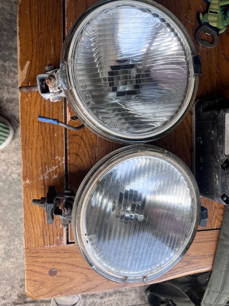 Pair of Round Chrome Spotlights / Driving Lights