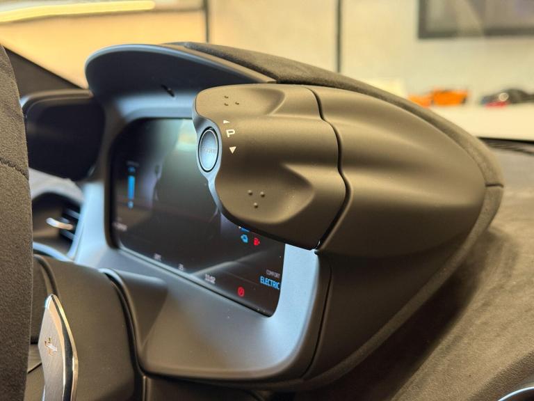  McLaren Artura 3.0T V6 7.4kWh Performance Spider 2dr Petrol Plug-in Hybrid SSG Euro 6 (s/s Petro...