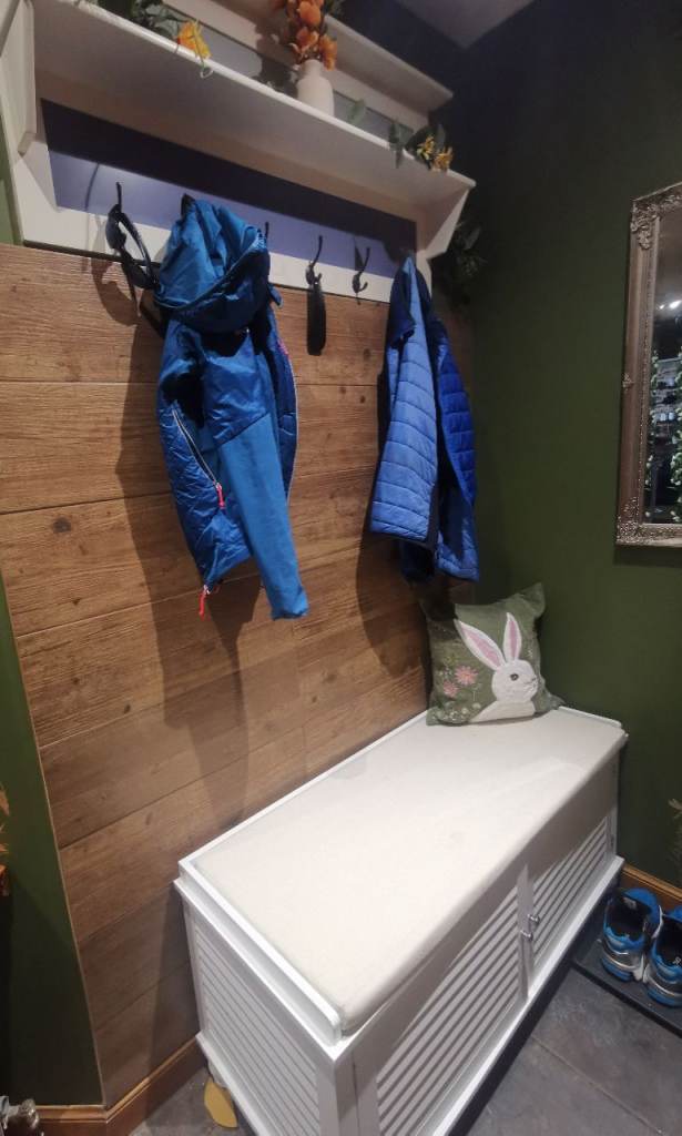 Hallway storage bench and coat rack hanger set 