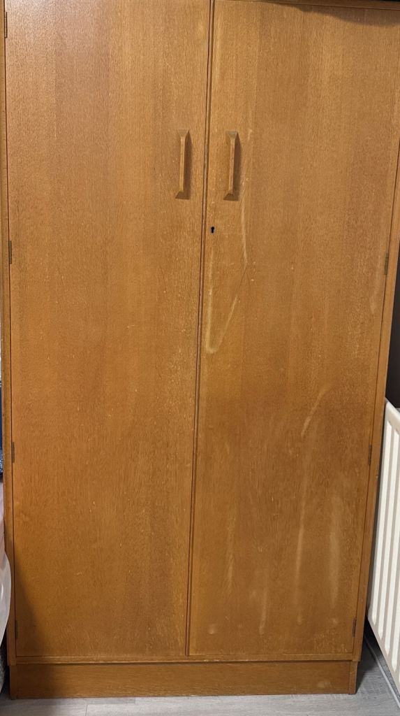 Wooden wardrobe  very good condition 