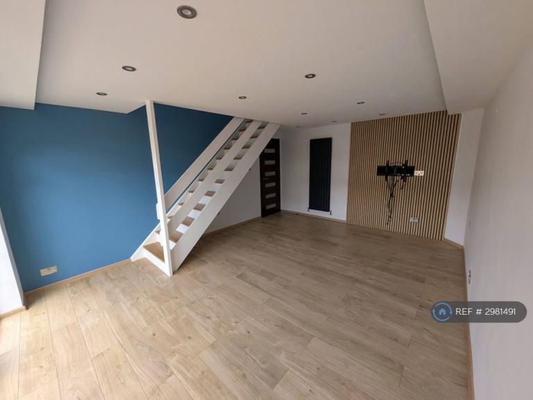 3 bedroom house in Sutton Close, Redditch, B98 (3 bed) (#2981491)