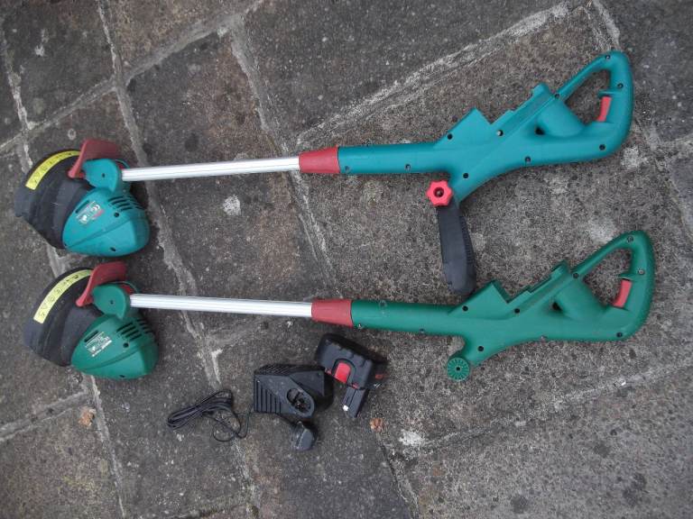 Bosch Cordless Grass Strimmer / Trimmer For Spares or Repairs 