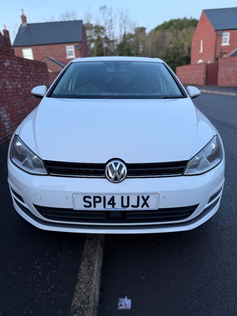 For Sale: 2014 Volkswagen Golf 1.6 TDI – NEW TIMING BELT – £20 Road Tax