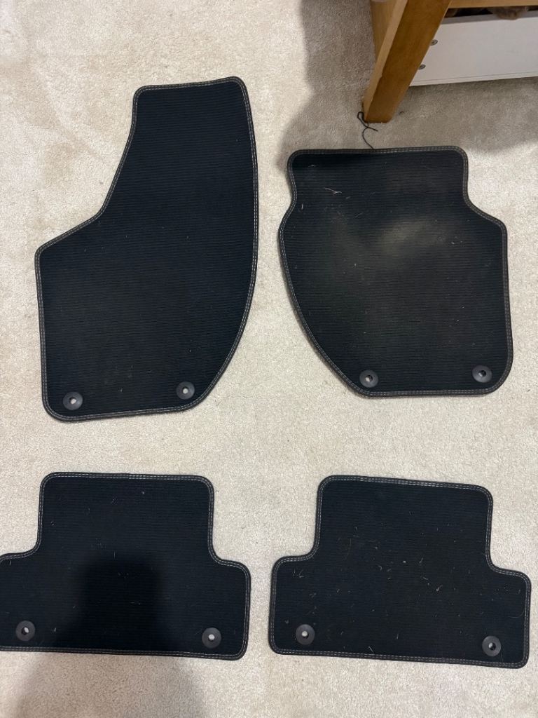 Volvo v40 premium car mats 