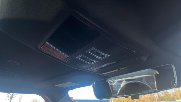 2023 Land Rover Defender Diesel Estate 3.0 D300 X-Dynamic HSE 110 5dr Auto SUV Diesel Automatic