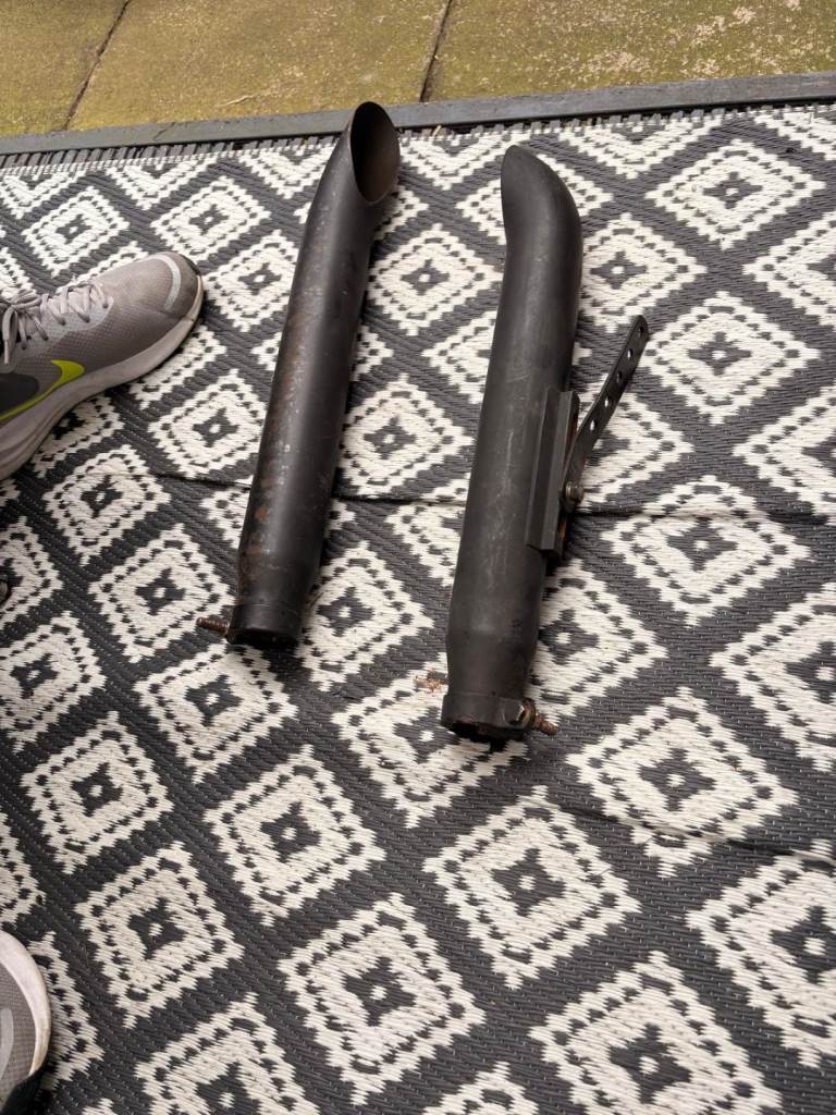 Motorcycle tail pipes 
