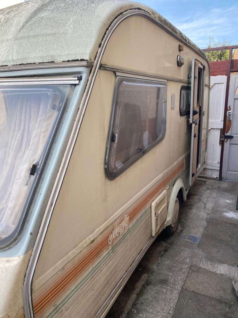 90's Avondale 2 birth Mayfly caravan mobile camper project storage needs TLC