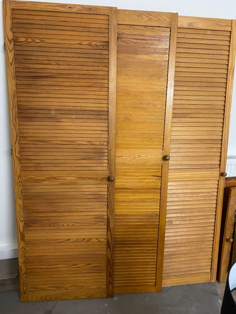 Wooden doors for wardrobes 