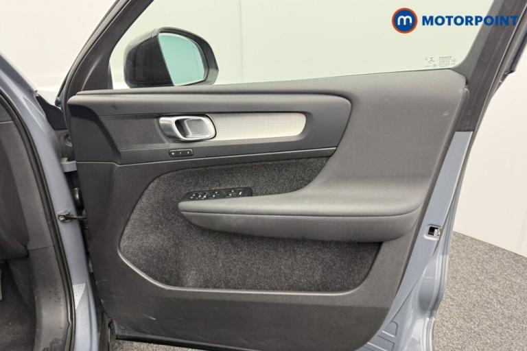 2022 Volvo XC40 1.5 T4 Recharge PHEV Plus Dark 5dr Auto SUV Hybrid Automatic