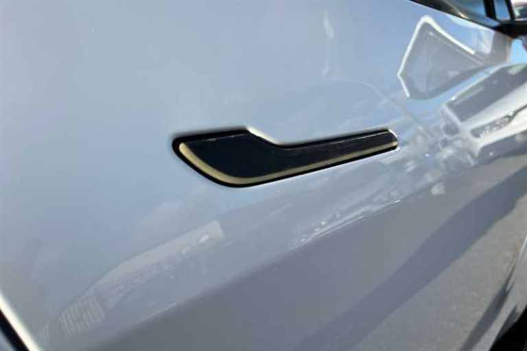 2023 Tesla Model Y Long Range AWD 5dr Auto MPV ELECTRIC Automatic