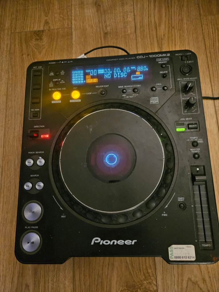PIONEER CDJ-1000 MK2 CD DECK TURNTABLE