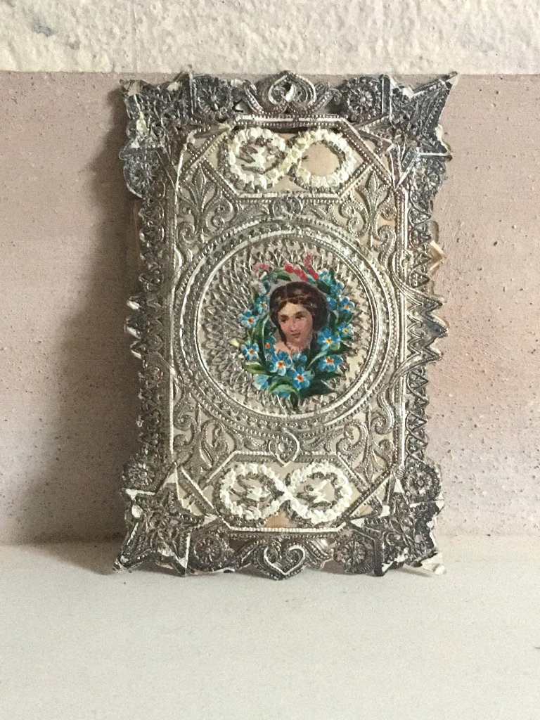 VICTORIAN GREETING CARD small antique handmade friendship card richly decorated