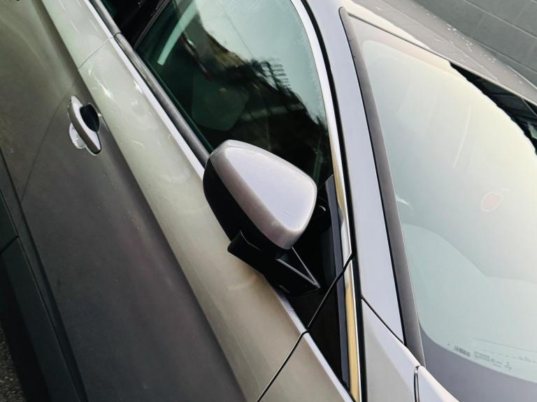 2019 Vauxhall Grandland X 1.5 Turbo D Tech Line Nav 5dr HATCHBACK DIESEL Manual