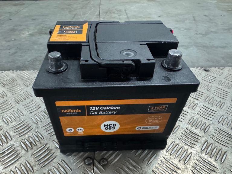 Halfords 12 volt battery 45 ah come out of 2011 Clio