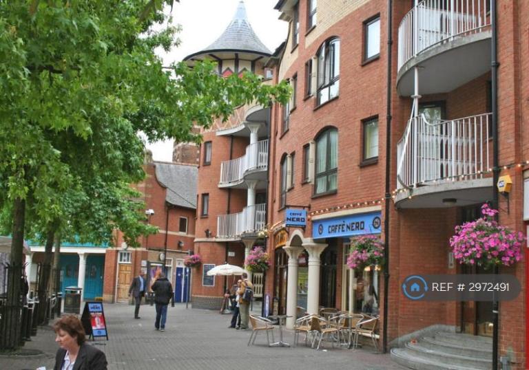 1 bedroom flat in Gloucester Green, Oxford, OX1 (1 bed) (#2972491)