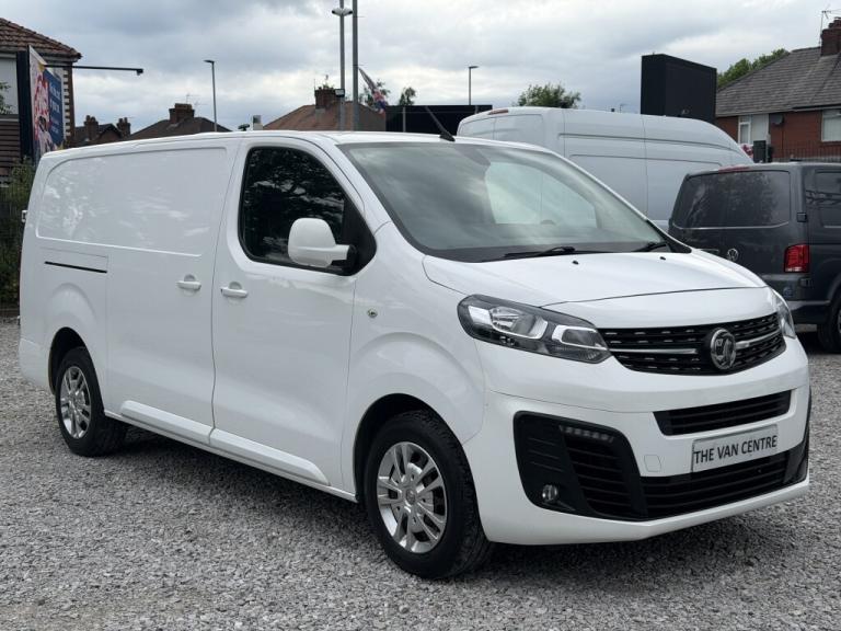 2020 (70) VAUXHALL VIVARO SPORTIVE L2 H1 (LWB) 2900 1.5D [A/C] - FSH