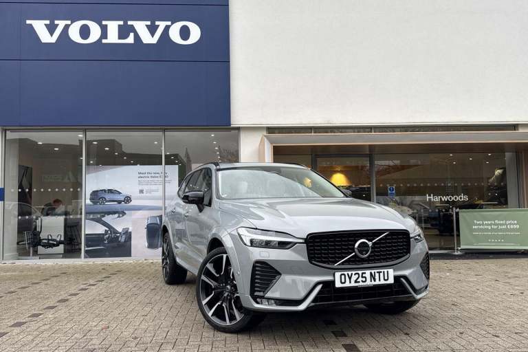2025 Volvo XC60 2.0 B5P Ultra Dark 5dr AWD Geartronic ESTATE PETROL Automatic