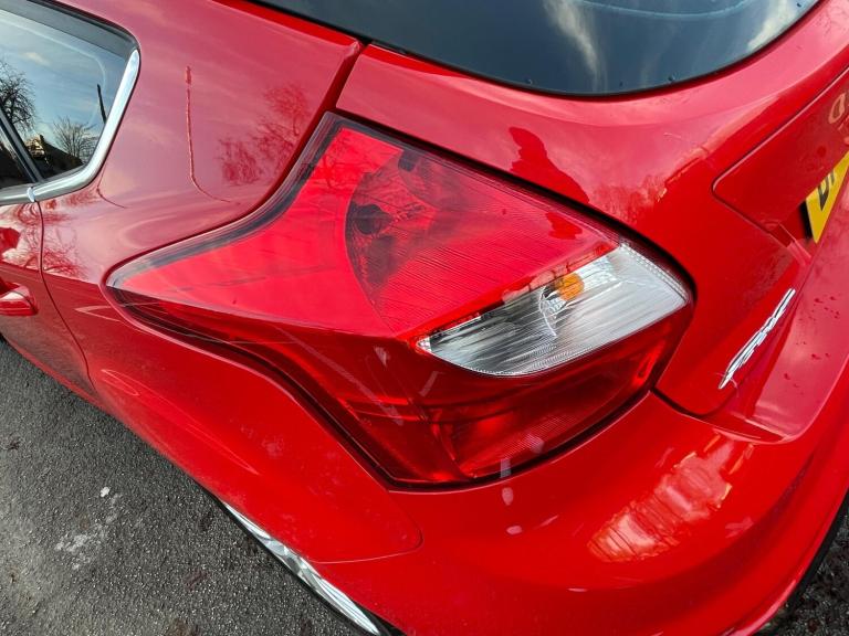  Ford Focus 1.0T EcoBoost Zetec S Euro 5 (s/s) 5dr Petrol Manual