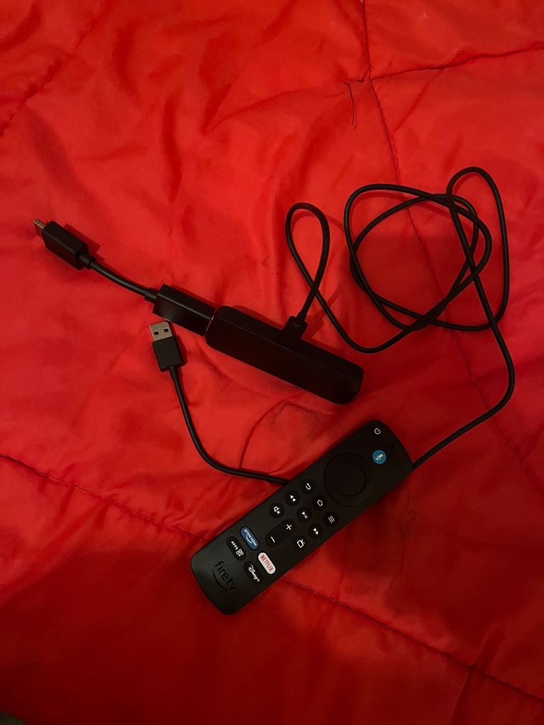 (Amazon fire tv stick 4k  8 GB Wi-Fi 6