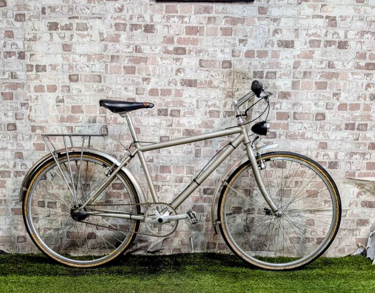 Raleigh Hybrid City Bike – Good Condition, 19" Frame