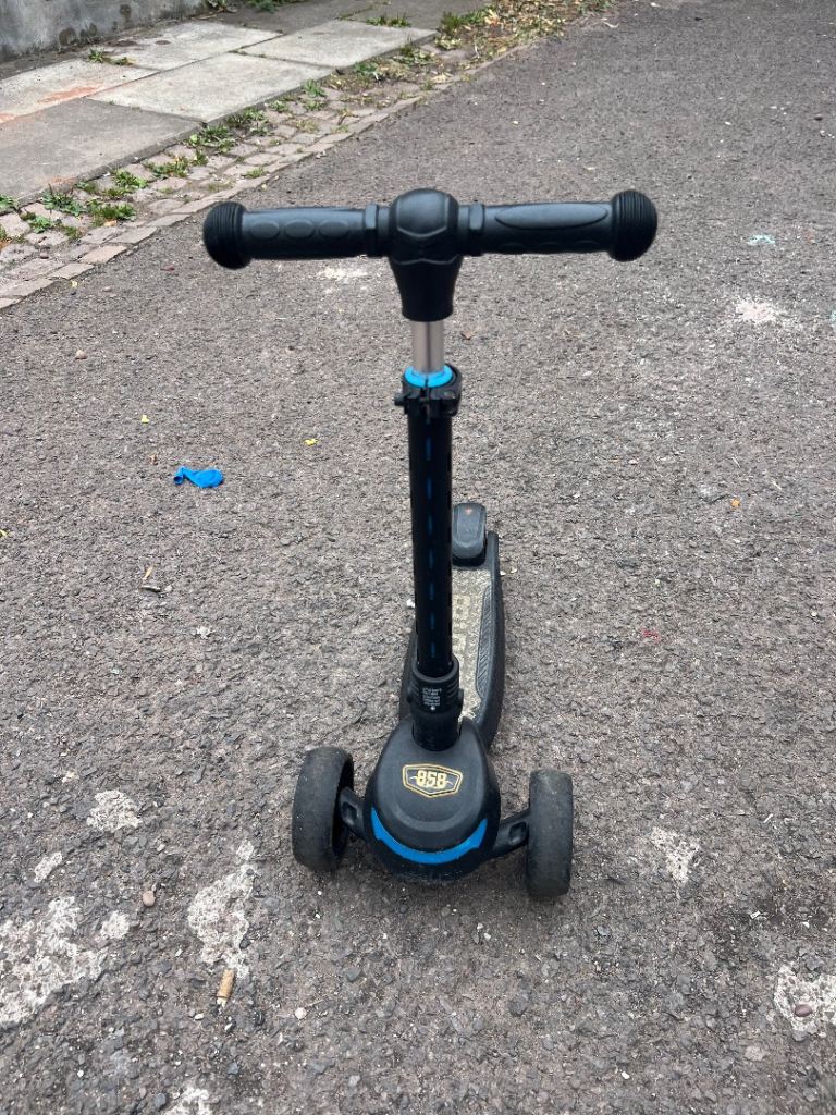 image for  (858 LED Light Up Scooter Black 