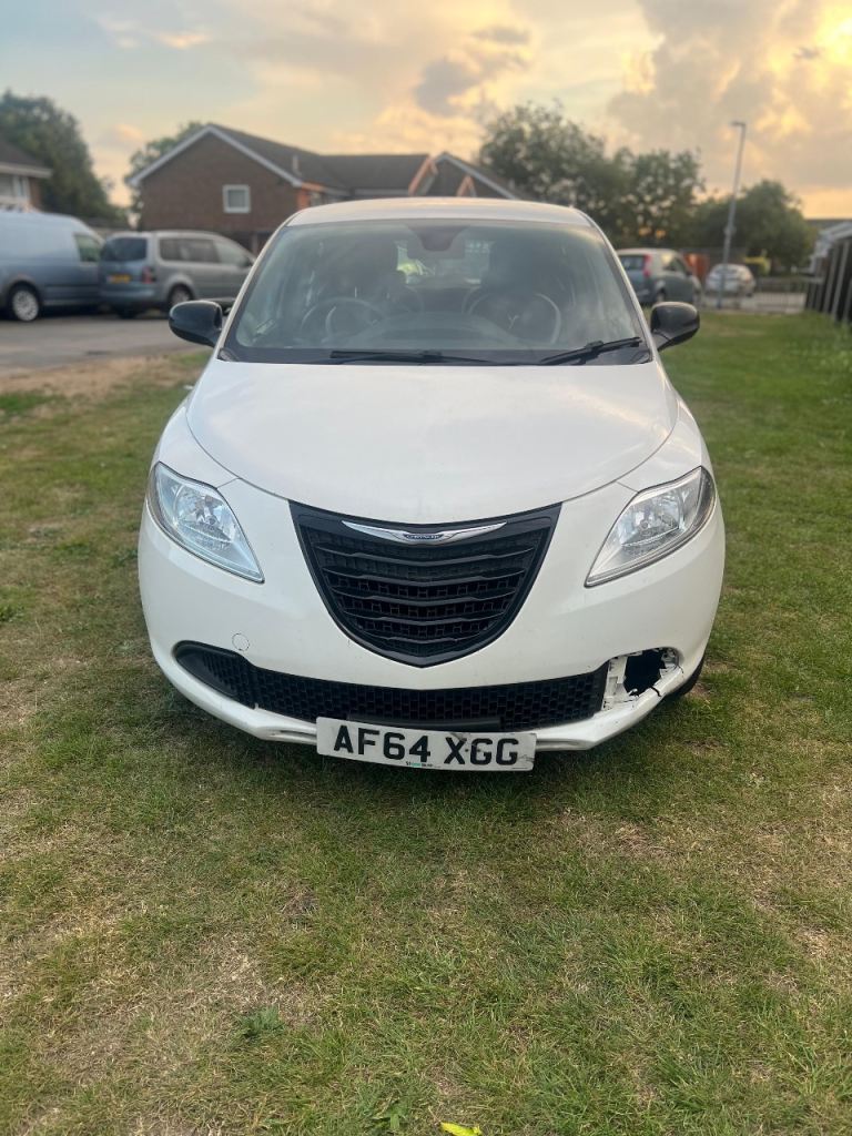 Chrysler, YPSILON, Hatchback, 2014, Manual, 1242 (cc), 5 doors