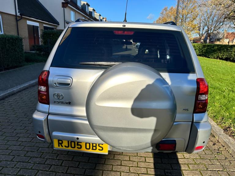 2005 Toyota RAV4 2.0 XT3 5dr ESTATE Petrol Manual