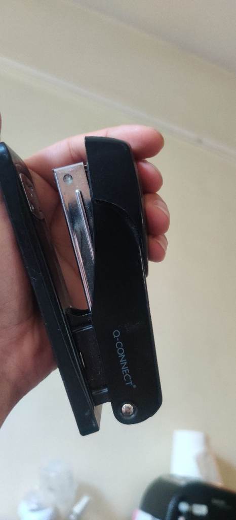 Q-CONNECT Black Stapler – Good Condition