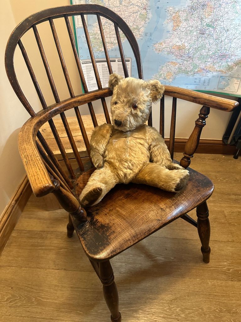 Antique Windsor Chair Elm Beech Great Patina