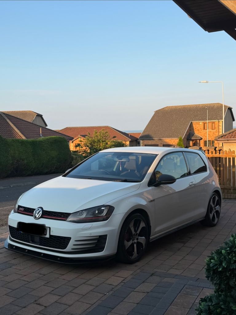 Volkswagen, GOLF, Hatchback, 2014, Manual, 1984 (cc), 3 doors