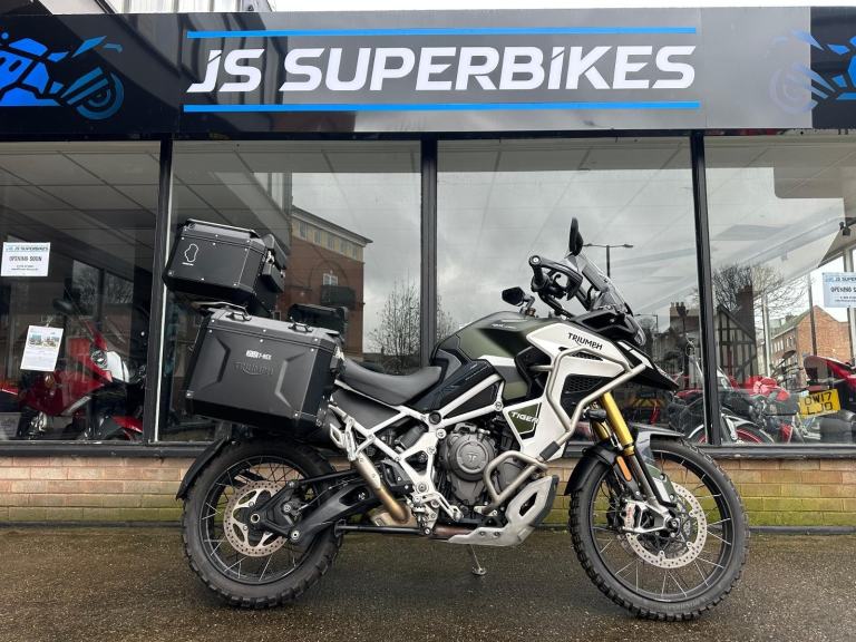 TRIUMPH TIGER 1200 RALLY PRO EXPLORER 2022 - FULL TRIUMPH LUGGAGE 