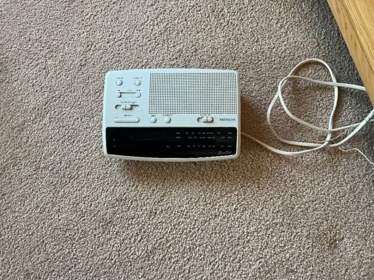Hitachi. Radio Alarm