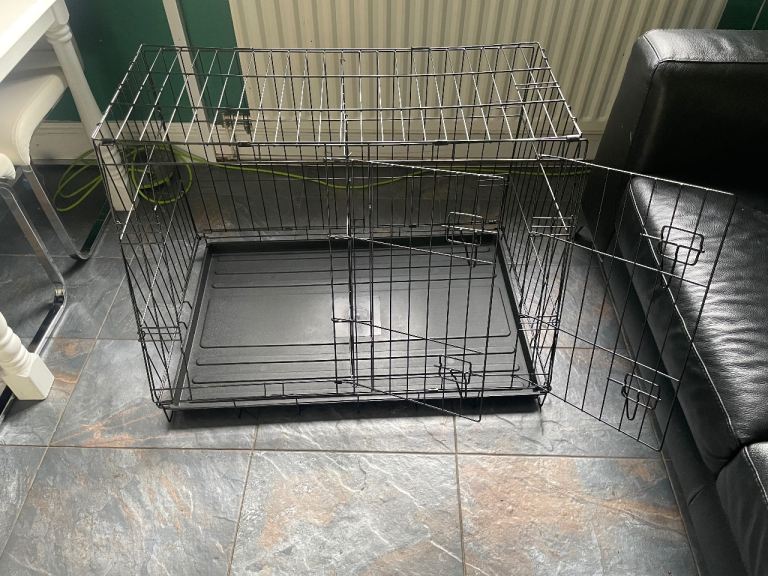 Double dog car crate, sloped for car