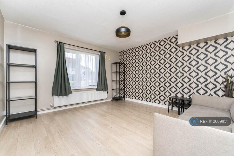 2 bedroom house in Kingston Avenue, West Drayton, UB7 (2 bed) (#2689851)