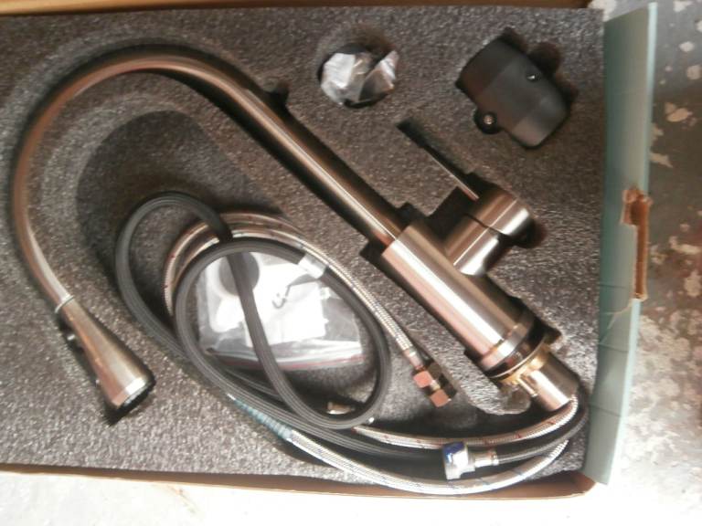STAINLESS STEEL KITCHEN MIXER PULL OUT TAP BRAND NEW IN BOX SPRAY OR JET Rotherham,  Yorkshire