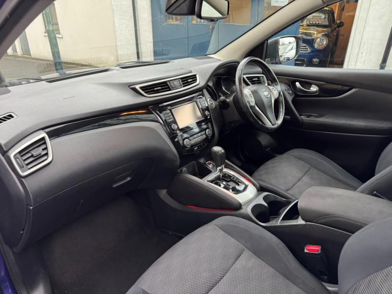 2015 Nissan Qashqai 1.6 dCi N-Tec+ 5dr Xtronic HATCHBACK Diesel Automatic
