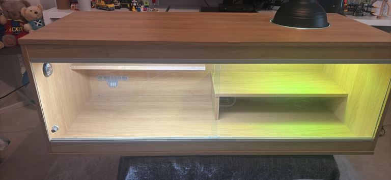 Large VIVExotic Vivarium with extras
