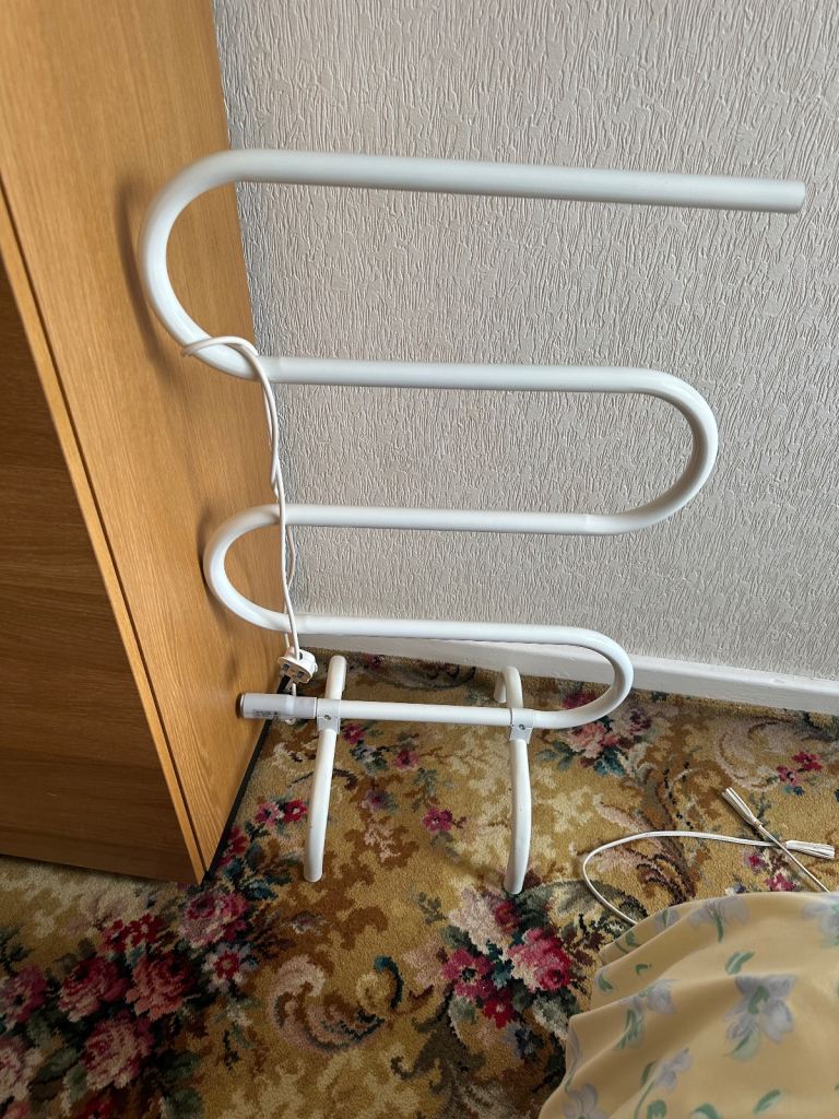 image for Portable Heated Towel Rail