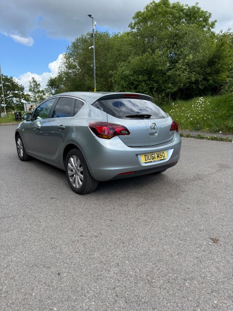 Vauxhall, ASTRA, Hatchback, 2011, Manual, 1686 (cc), 5 doors