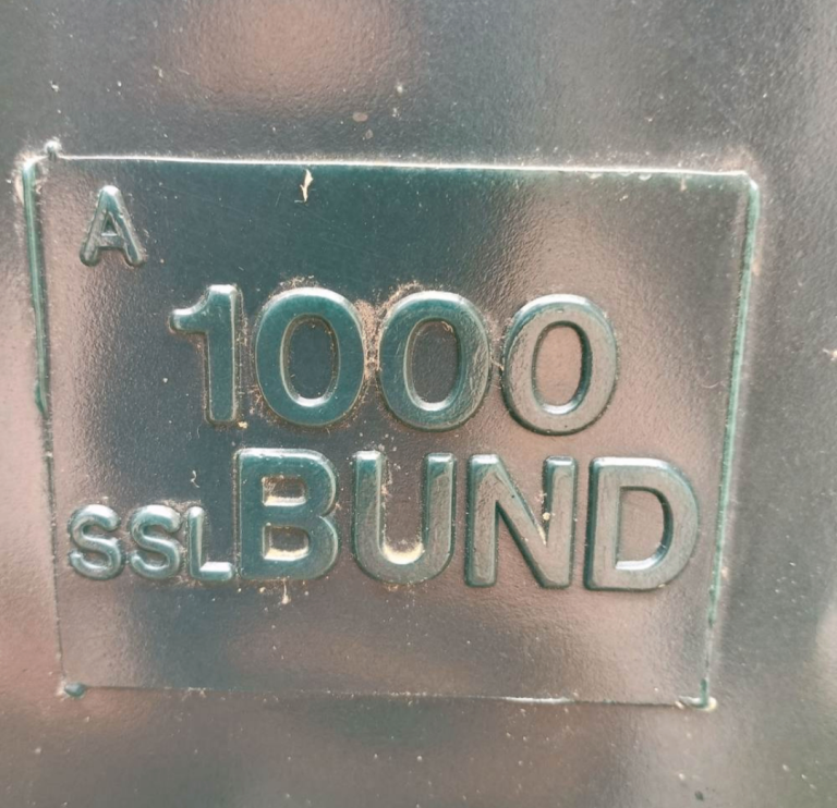 Diamond Tank Oil Tank 1000 SL Bunded. Only just 2 years old. 