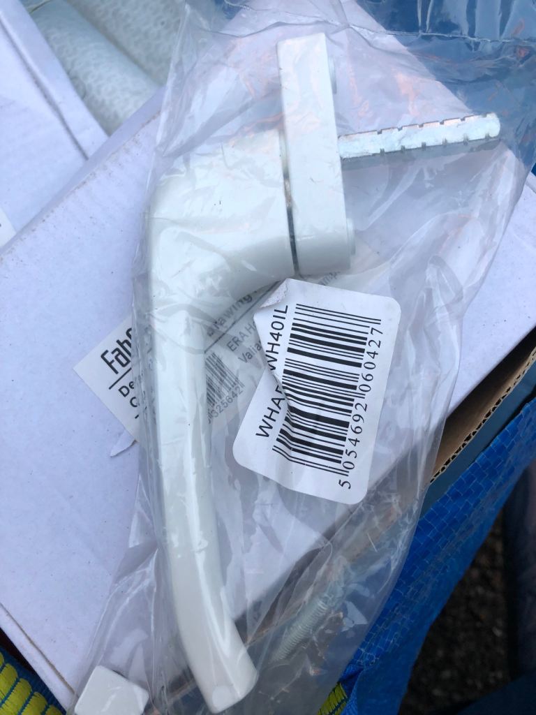 New FabFix WH40IL White Window Handle with Lock