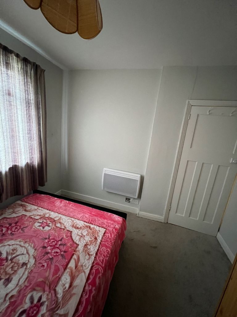 double room available for rent