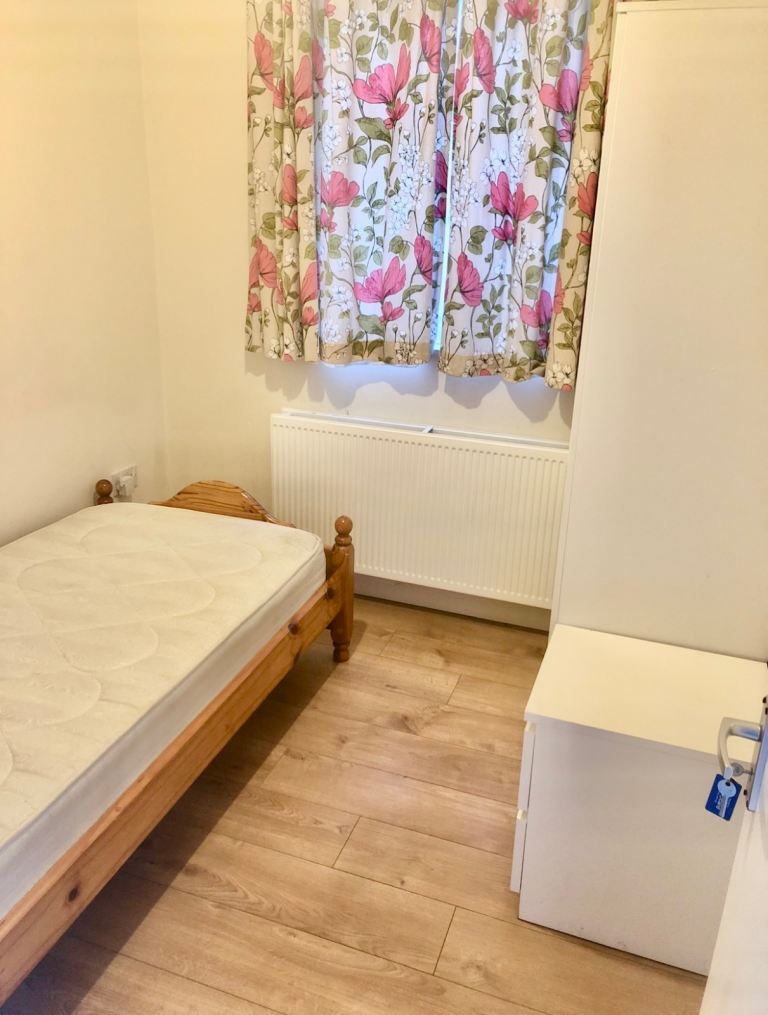 Single room for rent 