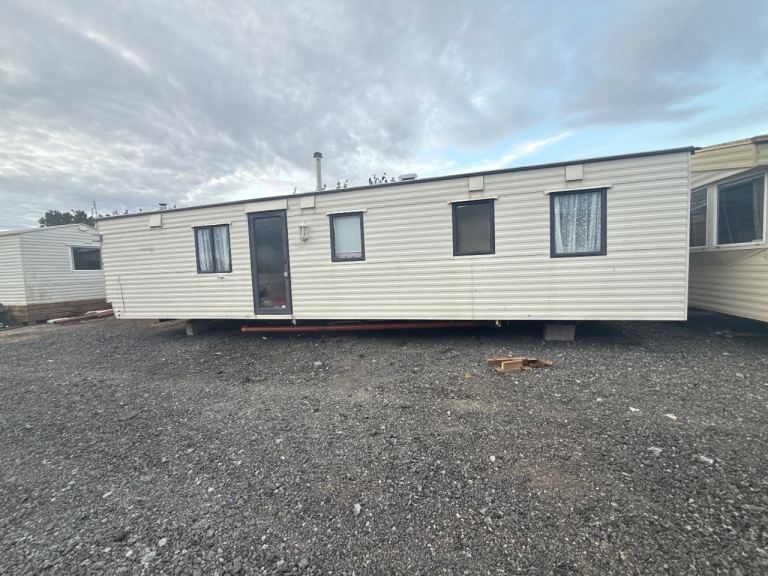Large 2 bed mobile home long term let 