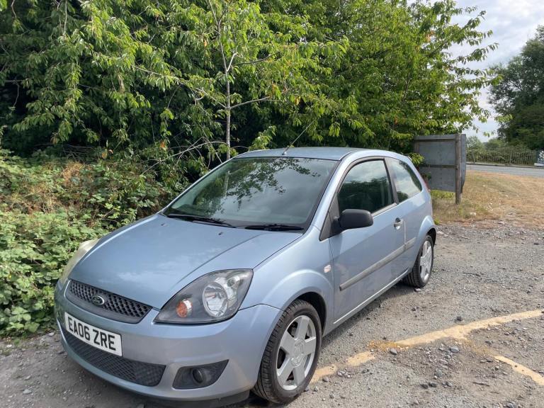 FORD FIESTA 1.2 ZETEC CLIMATE 06 REG 12 SERVICE STAMPS MOT MARCH 25TH 2027 LOW INSURANCE 48+ MPG