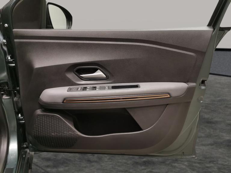 2024 Dacia Sandero Stepway 1.0 TCe EXTREME Hatchback 5dr Petrol Manual Euro 6 (s/s) (90 ps) - BLU...