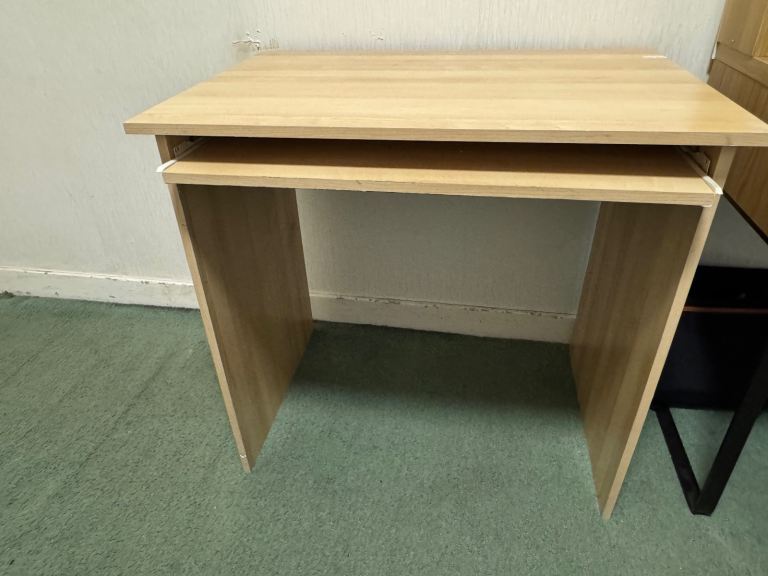 Small Computer Desk Pull Out Bit Home Office Study Writing Tabl Desk Workstation