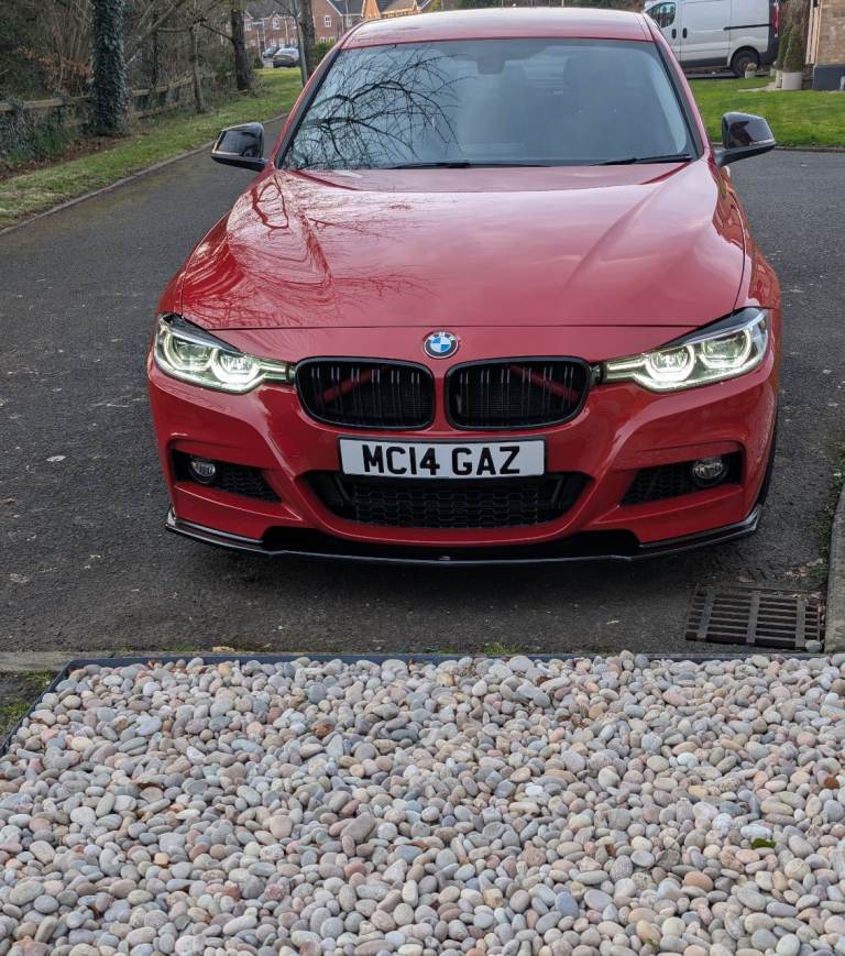 2016 320i Sport, Melbourne Red