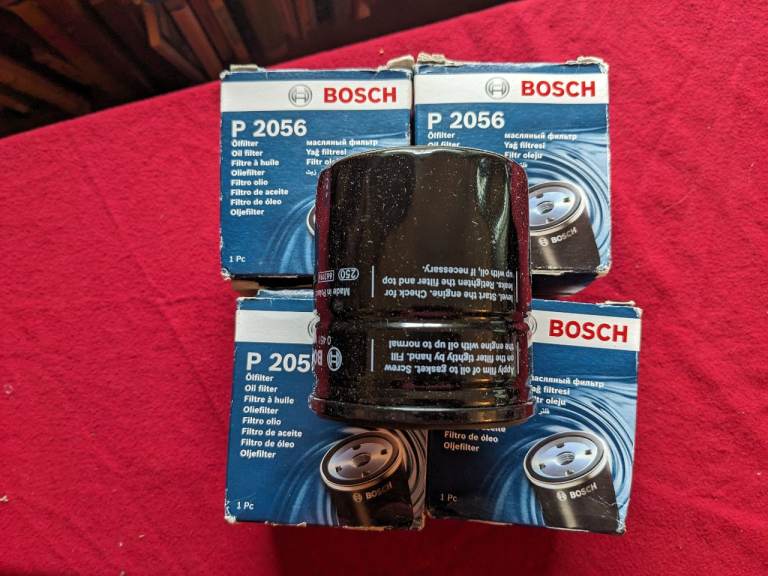 Four Bosch P 2056 oil filters for classic Mini or others